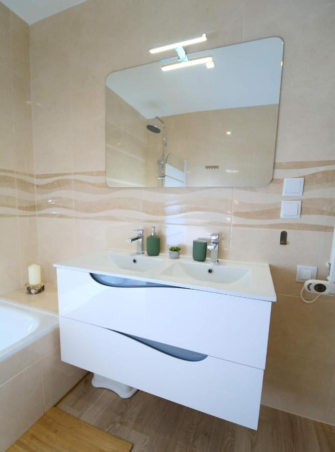 Diamante House Com Garagem Privada Leilighet Braga Eksteriør bilde